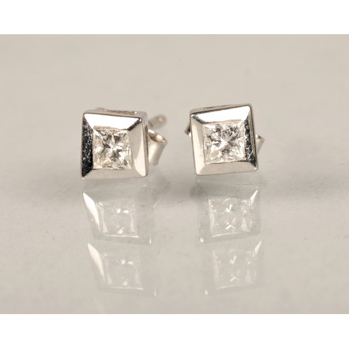 118 - Ladies 18ct white gold Diamond stud earrings