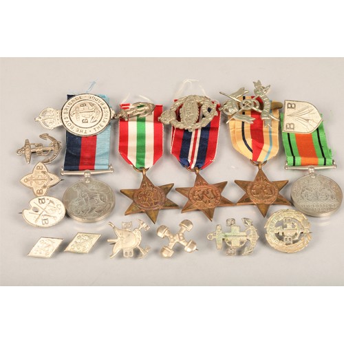 121 - Assorted ww11 medal & Boys Brigade medals & badges