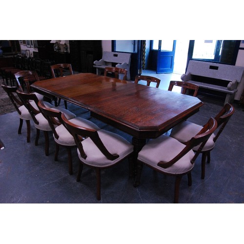 376 - Late Victorian oak extending dining table with two additional leaves, on reeded baluster legs and ca... 