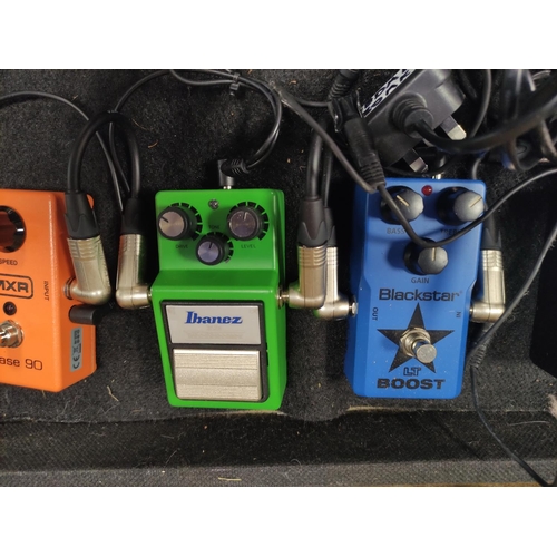 439 - Collection of guitar and effects pedals to include Visual Sound VS-XO overdrive pedal, Boss Chorus E... 