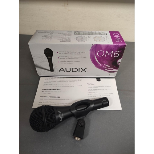 443 - Two boxed Audix microphones to include an i5 Cardiod microphone and an OM6 Dynamic Hypercardiod micr... 