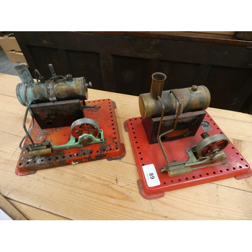 89 - Two vintage Mamod steam engines.