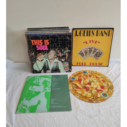 335C - Large quantity of mixed lps to include J. Geils Live Full House 1972 US pressing, Billy Joel The Str... 