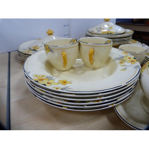 15 - Crown Ducal 'Sunburst' pattern part tea and dinner service.