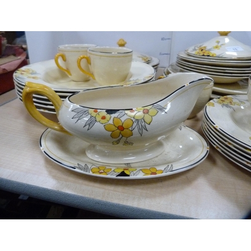 15 - Crown Ducal 'Sunburst' pattern part tea and dinner service.