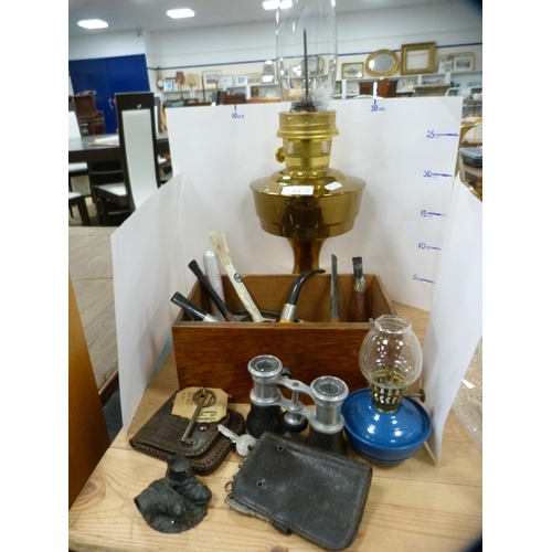 91 - Brass oil lamp with glass funnel, smoking pipes, oil lamp insert, opera glasses etc.