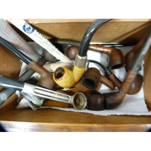 91 - Brass oil lamp with glass funnel, smoking pipes, oil lamp insert, opera glasses etc.