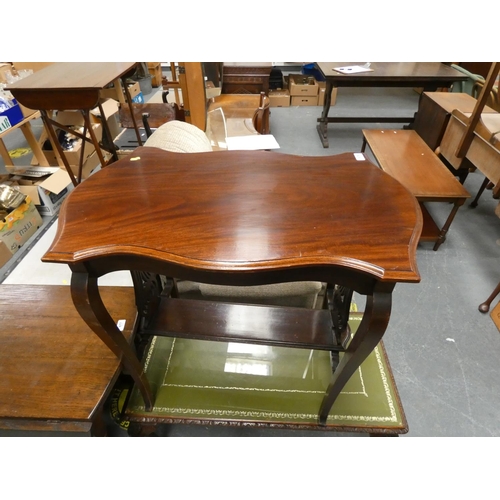 543 - Two tier mahogany occasional table.