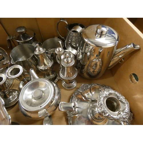 556 - Collection of epns tablewares to include salver, chamberstick, tea ware etc