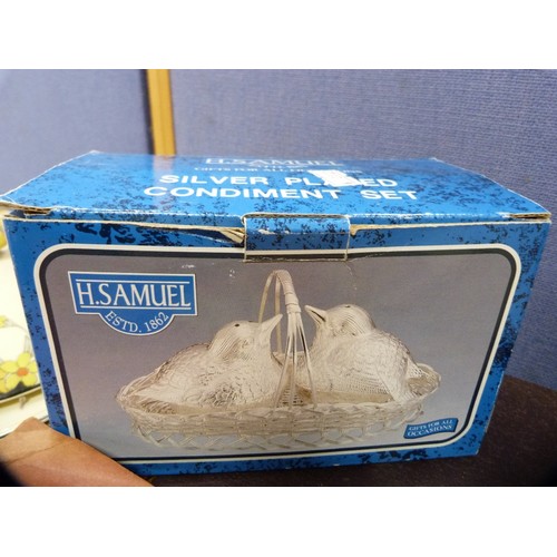 14 - Black Forest-style bear, African tribal-style spoon, vintage Cow & Gate tin, 78rpm records, Pear... 