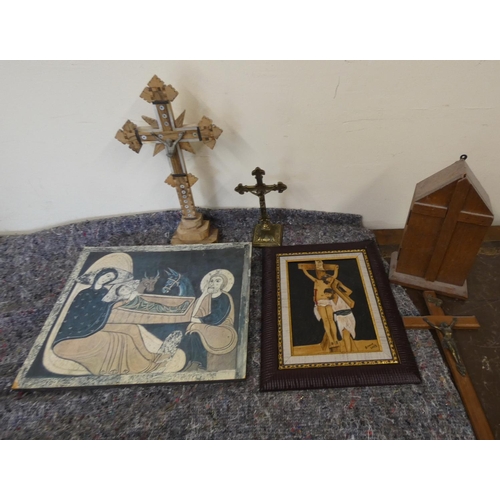 407 - Religious pictures and crucifixes.