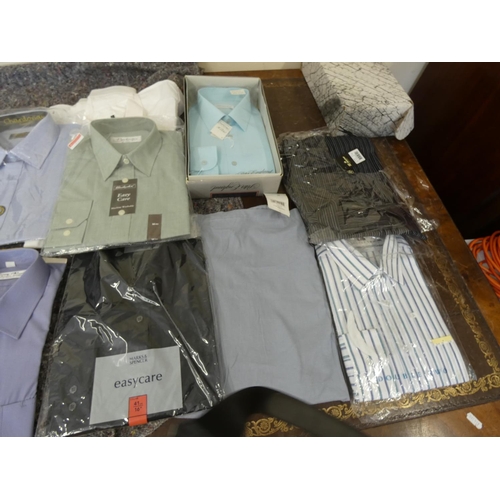 417 - Box of men's shirts, size 16