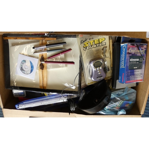 462 - Collection of various office accessories to include pens, staples, calculators etc