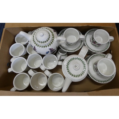 470 - Extensive collection of Portmeirion 'Botanic' pattern tea ware