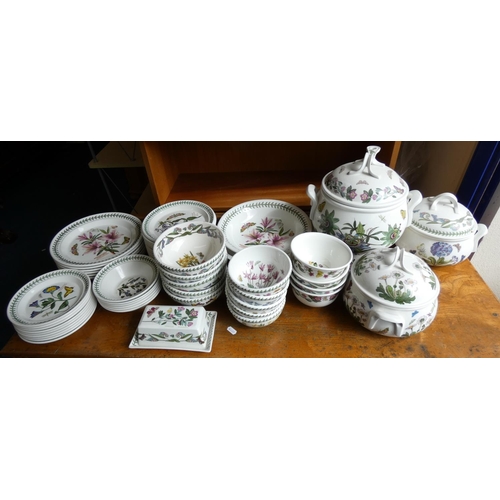 474 - Portmeirion 'Botanic' pattern dinner service