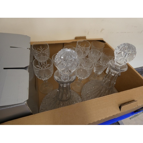 485 - Collection of glassware to include decanter, drinking glasses etc