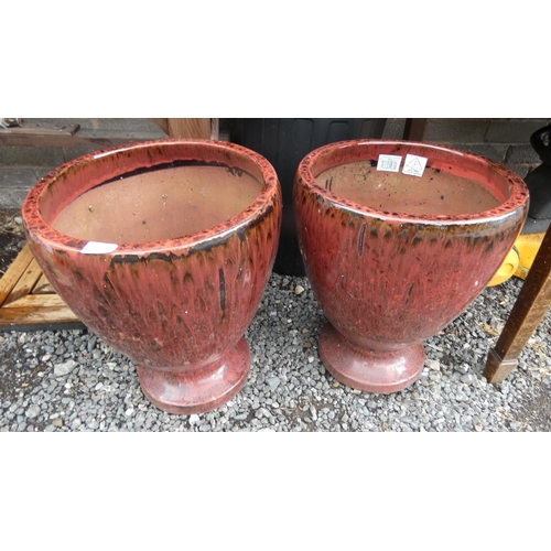 500 - Pair of garden planters (one a/f). (2).