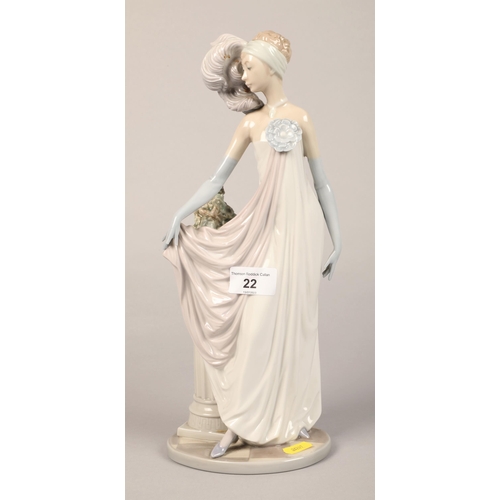 22 - Lladro Art Deco woman, and young girl with hat (2)