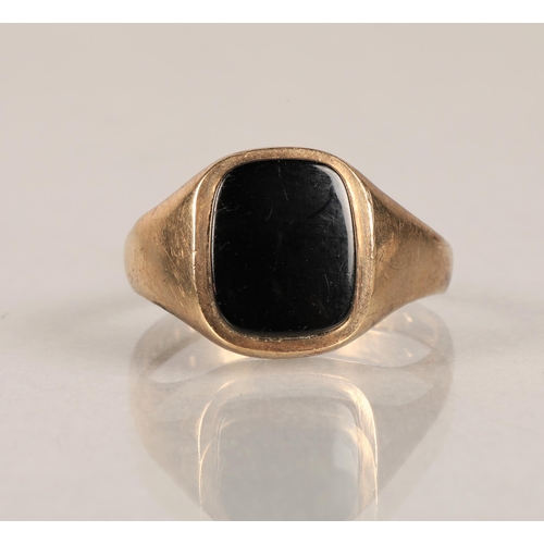 61 - 9ct gold black gem set ringring size R