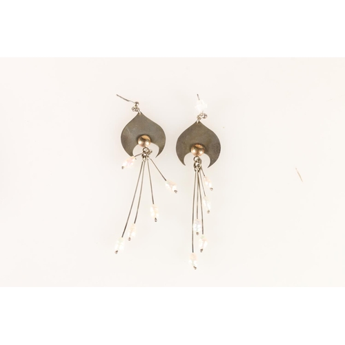 461 - Pair of contemporary silver and freshwater pearl earrings by ‘KIT’ Edinburgh 1988.