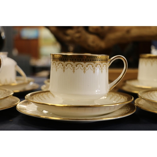 52 - Paragon Athena pattern teaset.