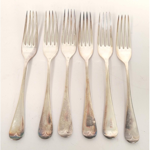 107 - Set of six plain silver dessert forks, Sheffield 1922, 322g.