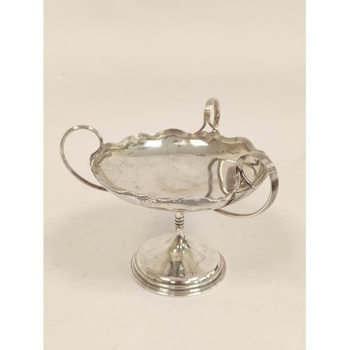 69 - Silver tazza with reeded loop handles, by Mappin & Webb, London 1928, 225g.