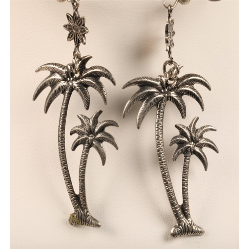 72 - Quartz set silver necklace and pair white metal palm tree earrings (2)