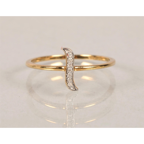 75 - 9ct gold diamond set ring size Q