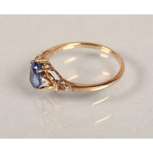 78 - 9ct gold white and blue gem set ring size N/O