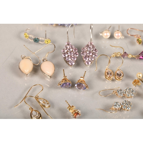 90 - Assorted semi precious gem set earrings in Aspinal of London jewellery box