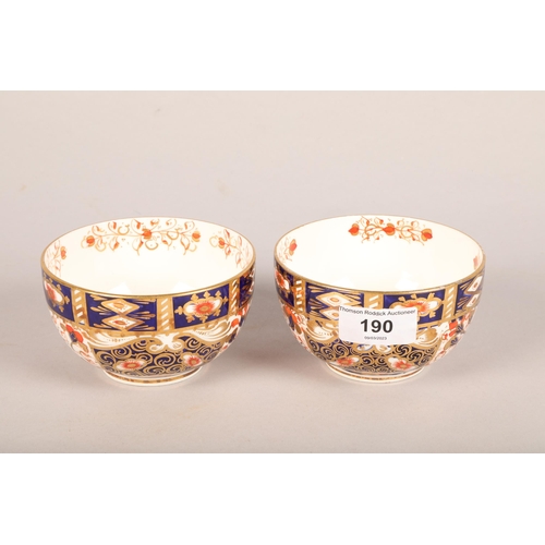 31 - Pair of Davenport Imari bowls; 10.5cm diameter