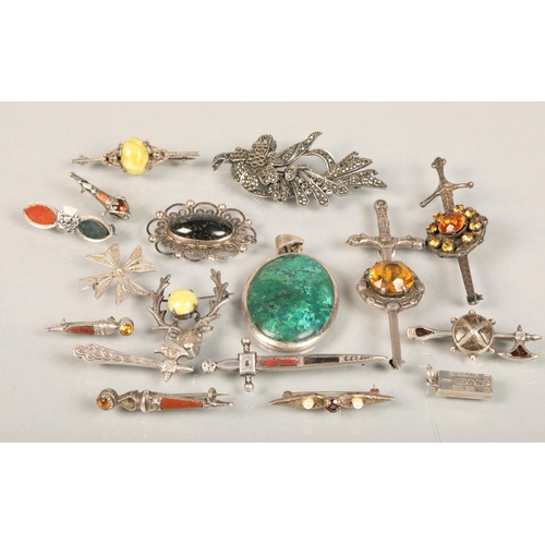 122 - Various silver brooches