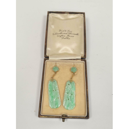 113 - Pair of jadeite drop earrings of tapering shape with bead, in gold 9ct.