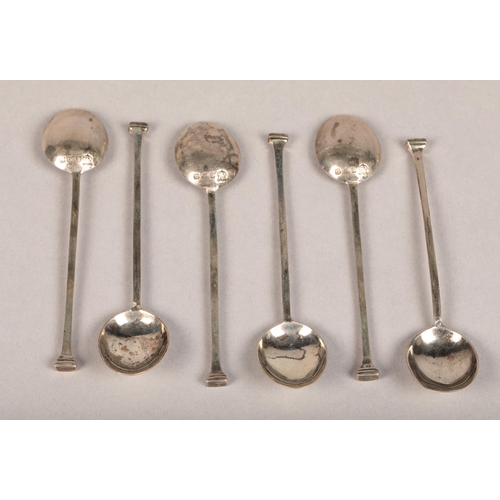 172 - Set of six silver coffee spoons, Birmingham 1928