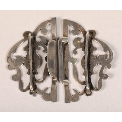 220 - Silver belt buckle