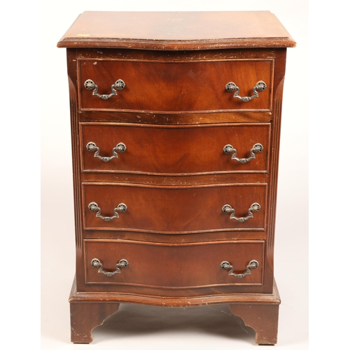 555 - Serpentine fronted chest with four drawers, 73 h x 40 D x 49 W cm