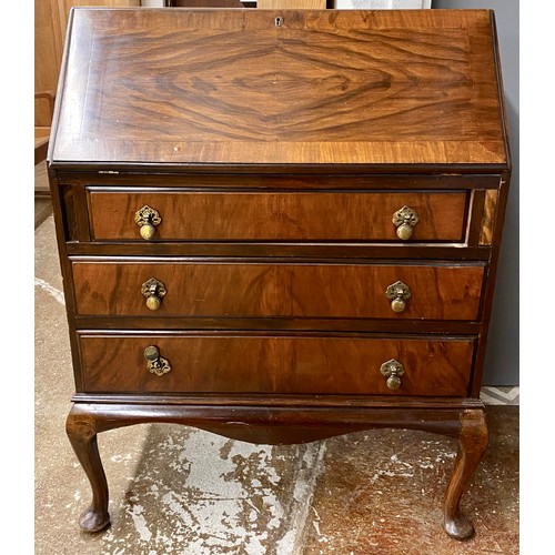 599 - Mahogany bureau