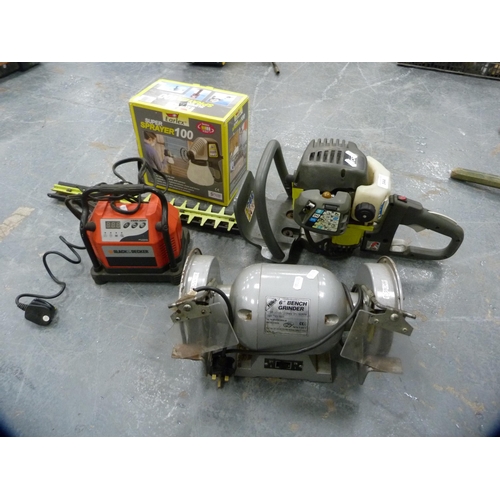 Hedge trimmer Black Decker Super sprayer and a Black Decker