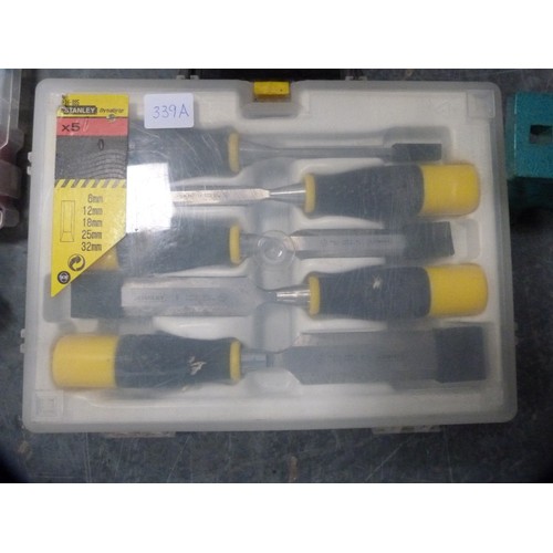 339A - Hand saw, spirit level, anvil, set of chisels, oil can, plugs, plane, etc.