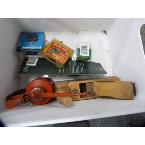 339A - Hand saw, spirit level, anvil, set of chisels, oil can, plugs, plane, etc.