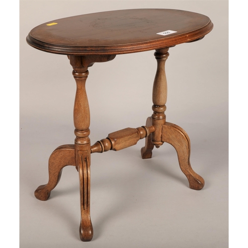 550 - Small mahogany occasional table