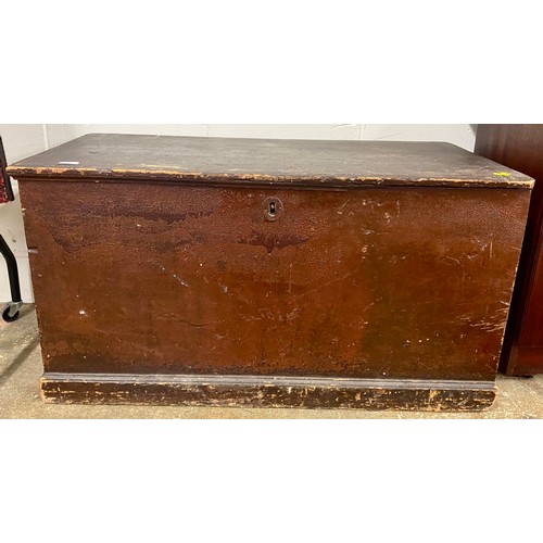 625 - Wooden chest