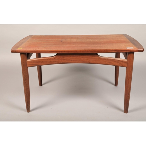 525 - Mid century style coffee table 24cm h