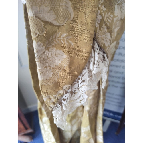 175 - 18th century sack-back gown or robe à la Française, in gold and cream silk brocade with lace collar ... 