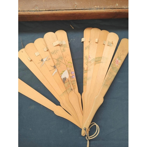 173 - Early 20th century ostrich feather folding fan, with faux tortoiseshell handle, another feather fan ... 