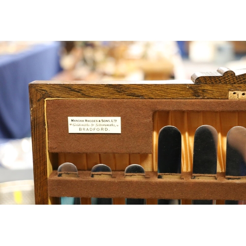 80 - 1920s/30s oak cutlery canteen.