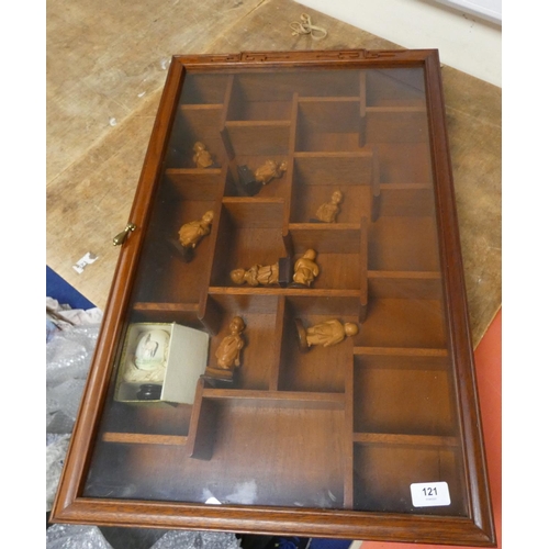 121 - Large Oriental scent bottle display cabinet.