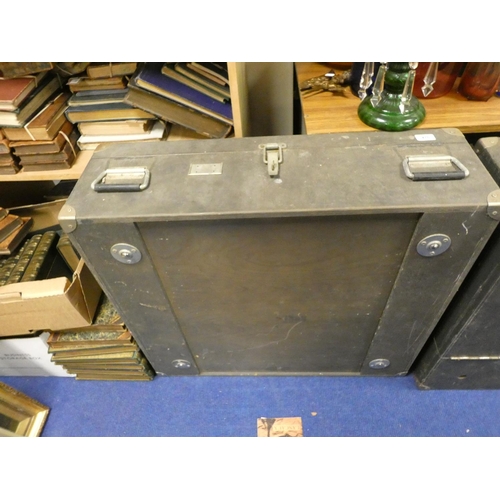 475 - Large military storage box.