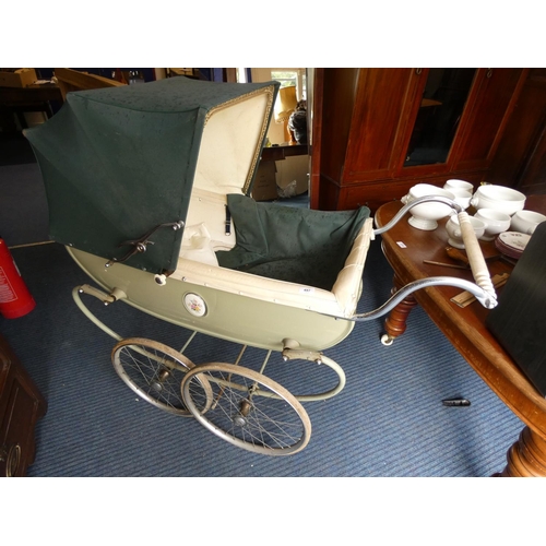 497 - Large vintage coach built pram.